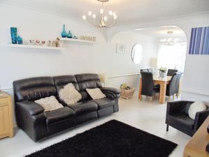 Lounge- click for photo gallery